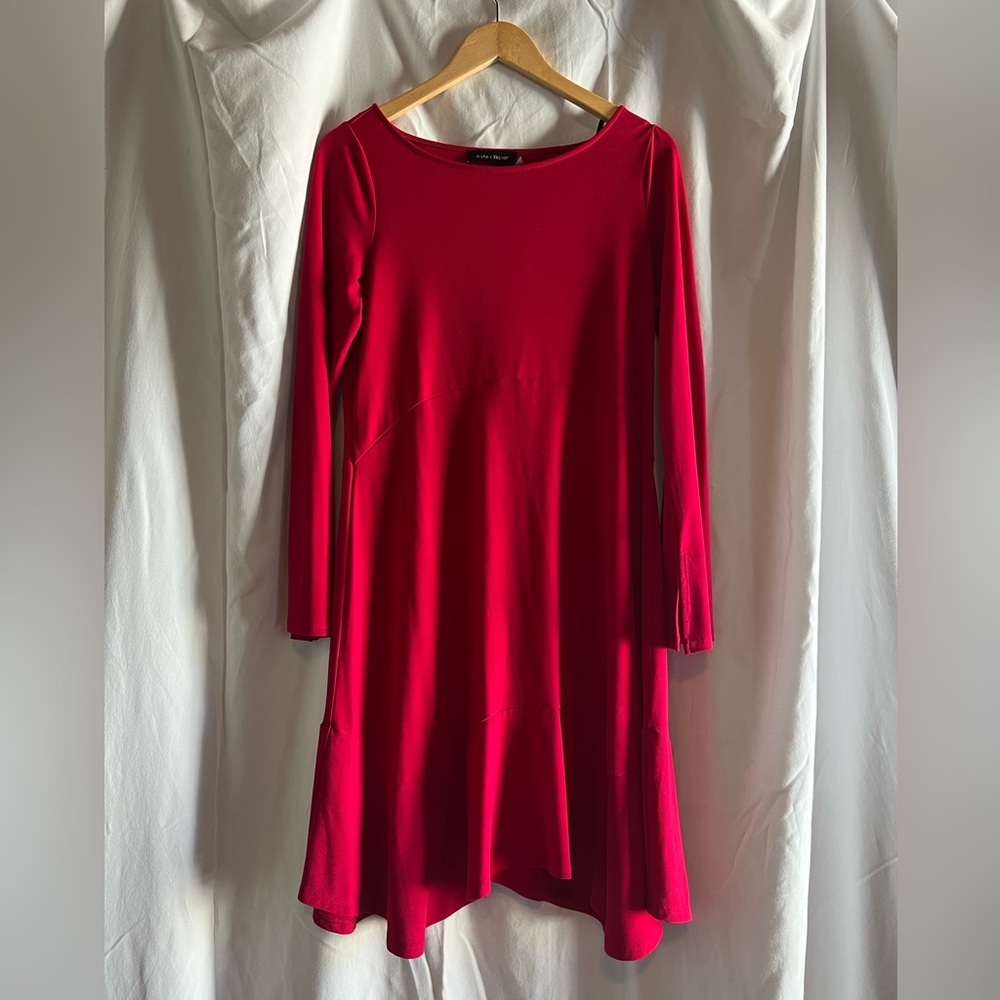 Red cocktail dress! Very flattering. Size Medium, worn once.